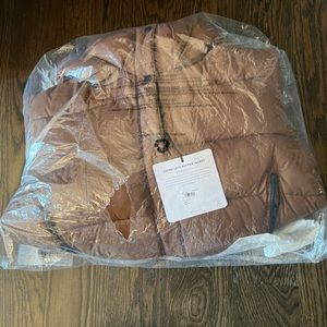 NWT Alo Yoga Aspen Love Puffer Jacket